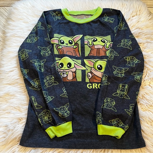 Star Wars Grogu Kids Pajamas with Green Character Print - Picture 7 of 10